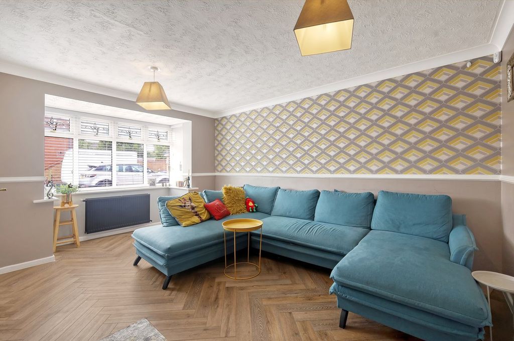 Property photo 2 of 22