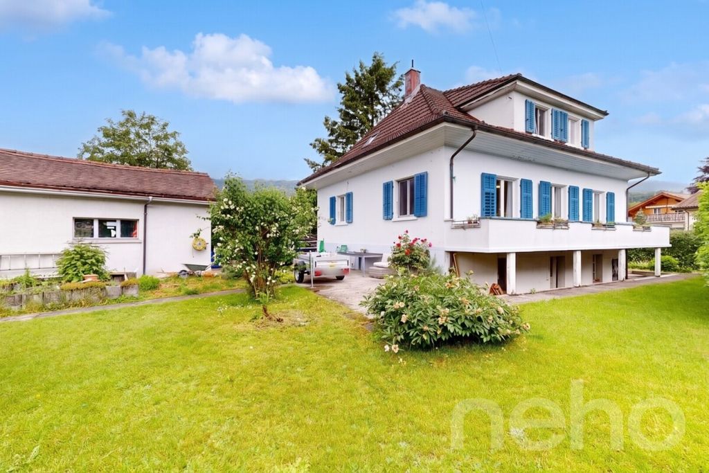 Property photo 1 of 12