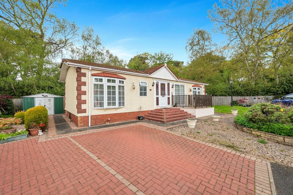 Property photo 1 of 27