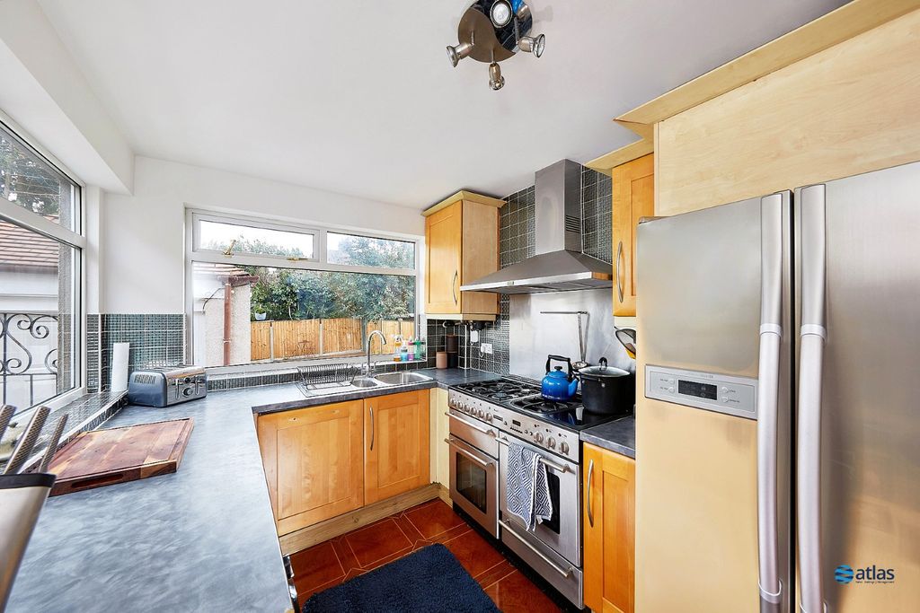 Property photo 2 of 15 Kitchen