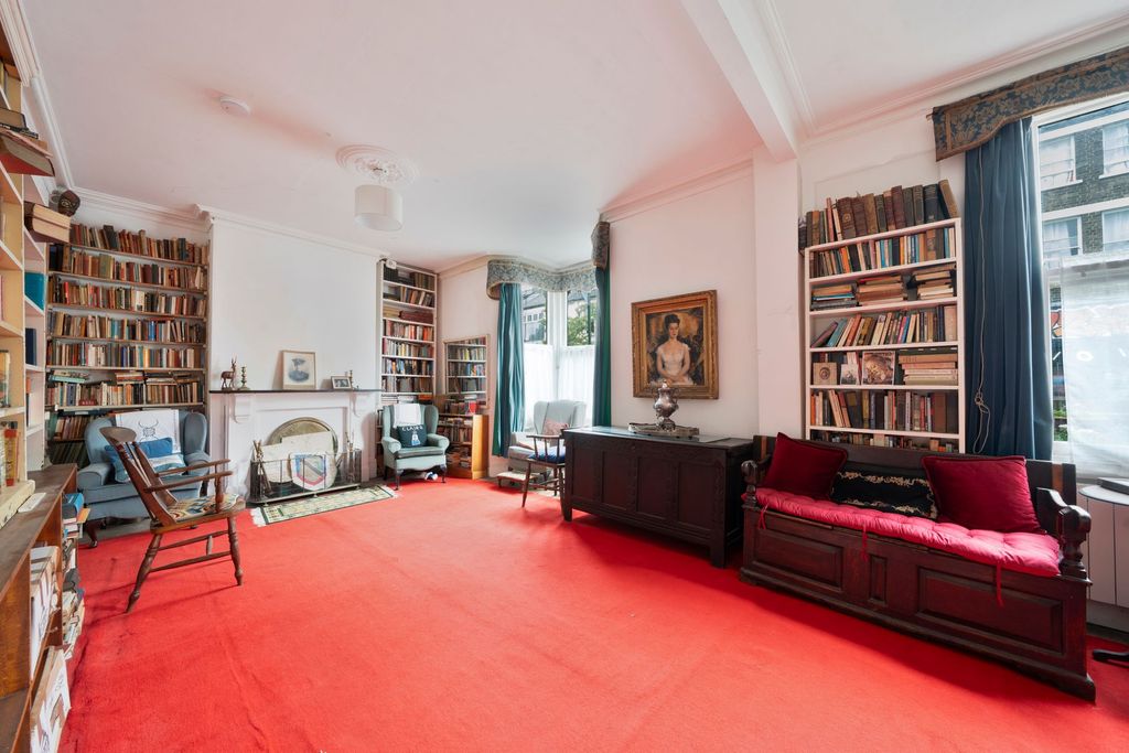 Property photo 2 of 22