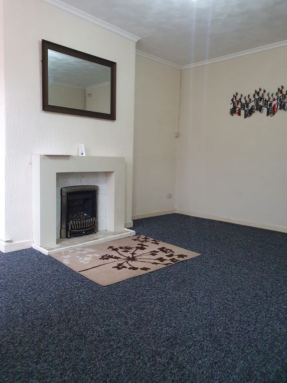 Property photo 3 of 11 Lounge