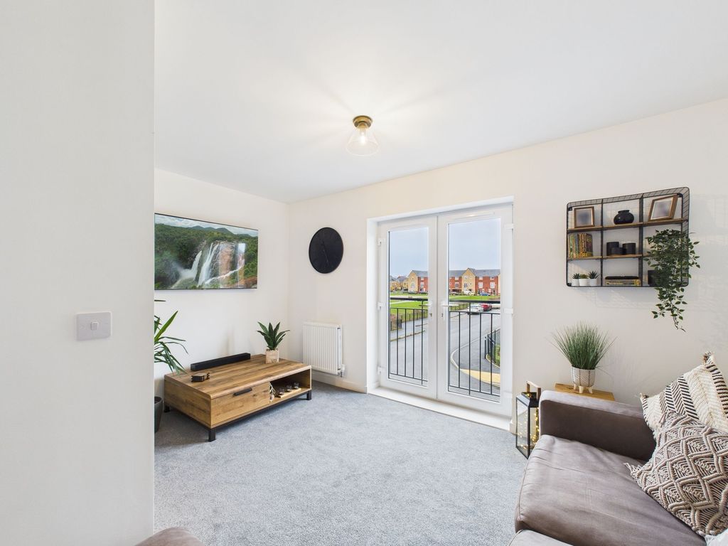 Property photo 2 of 21