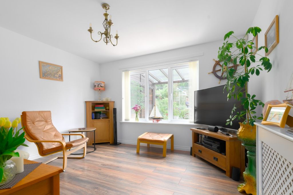Property photo 2 of 22