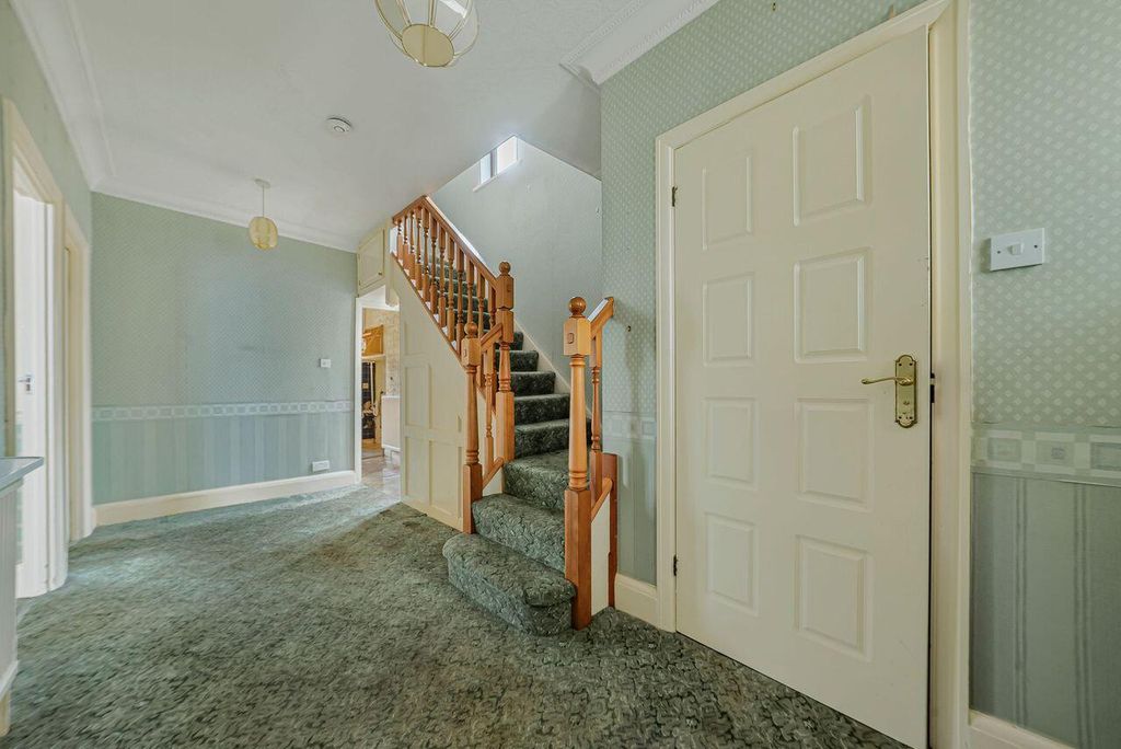 Property photo 2 of 20 Hallway