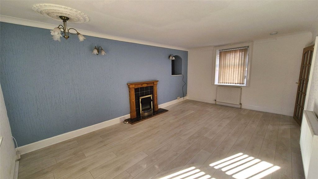 Property photo 3 of 16 Picture No. 03