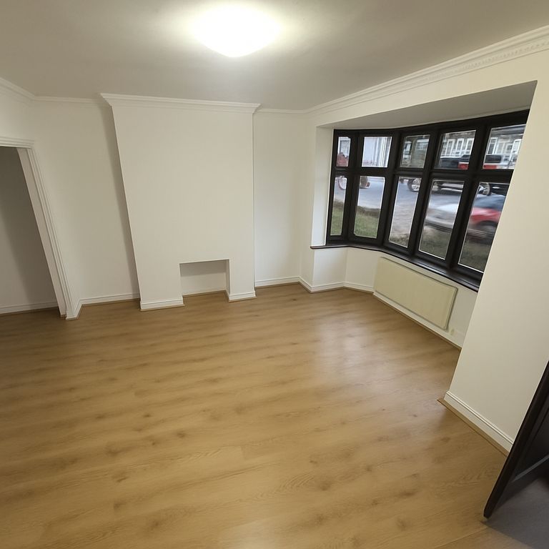 Property photo 1 of 7 Photo 1