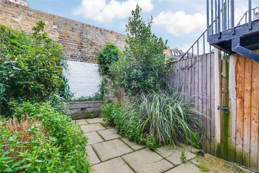 Property photo 3 of 6