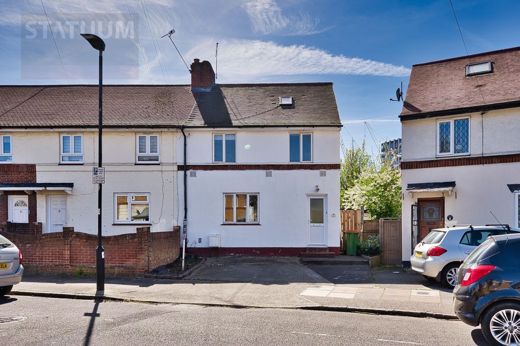 Property photo 1 of 17