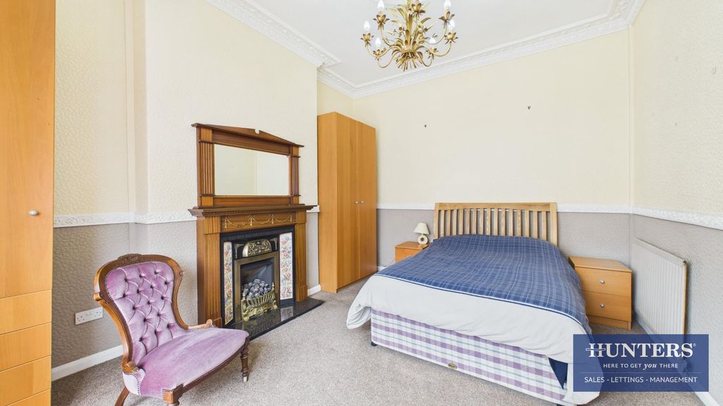 Property photo 3 of 21 Bedroom 1