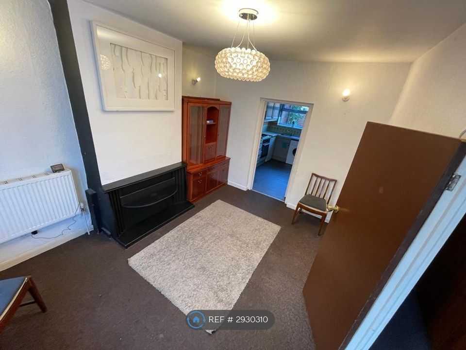Property photo 2 of 16 Living Room