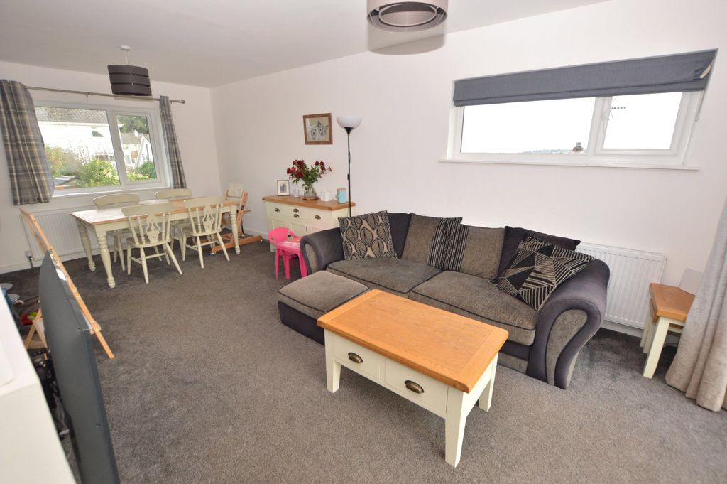 Property photo 2 of 18 2 - Picture No. 21