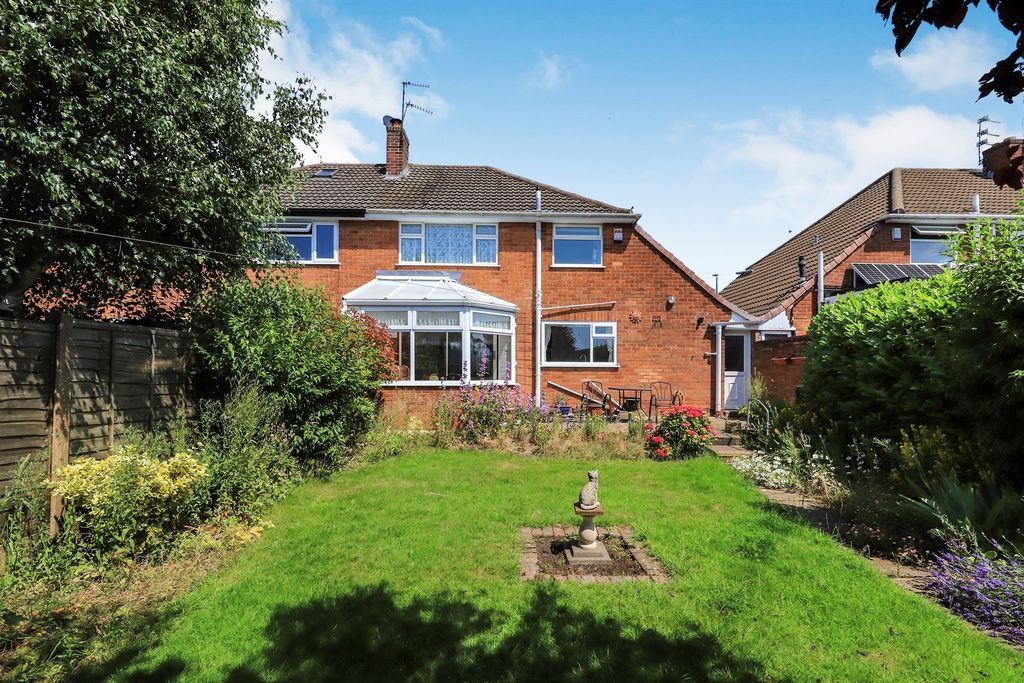 Property photo 2 of 17