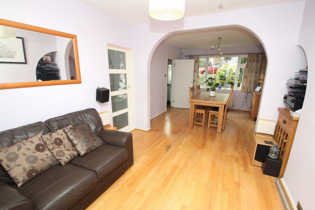 Property photo 3 of 13 Photo 4