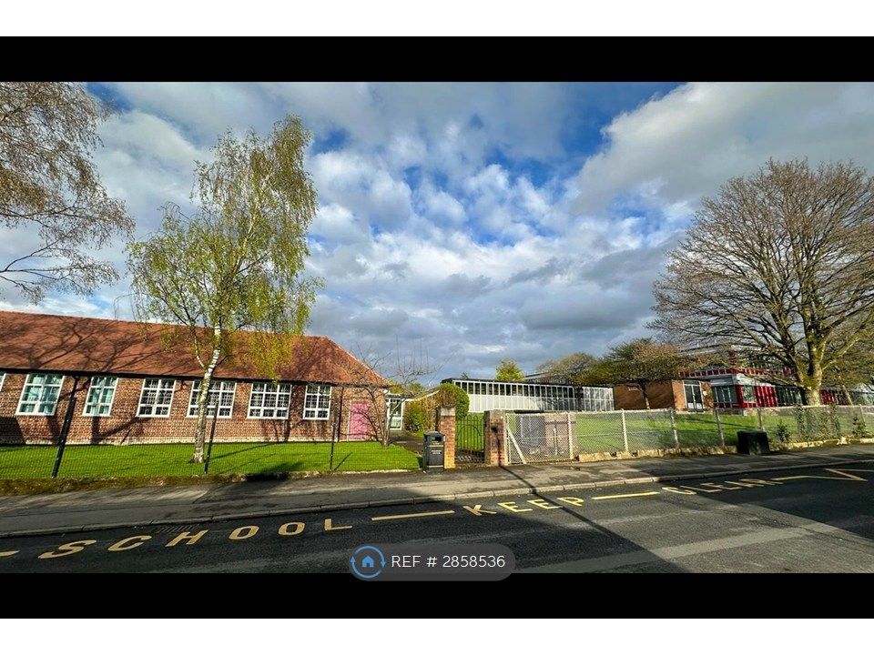 Property photo 2 of 35