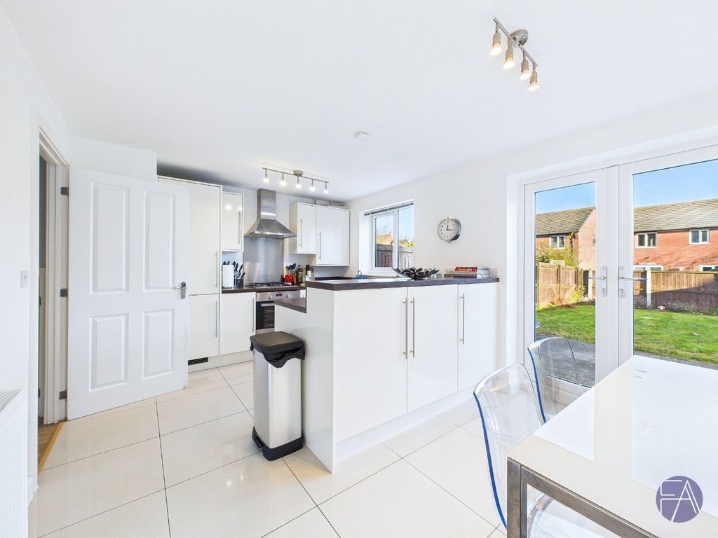 Property photo 3 of 17 4772194