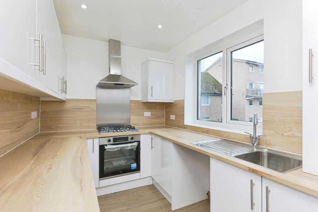 Property photo 3 of 15 Kitchen