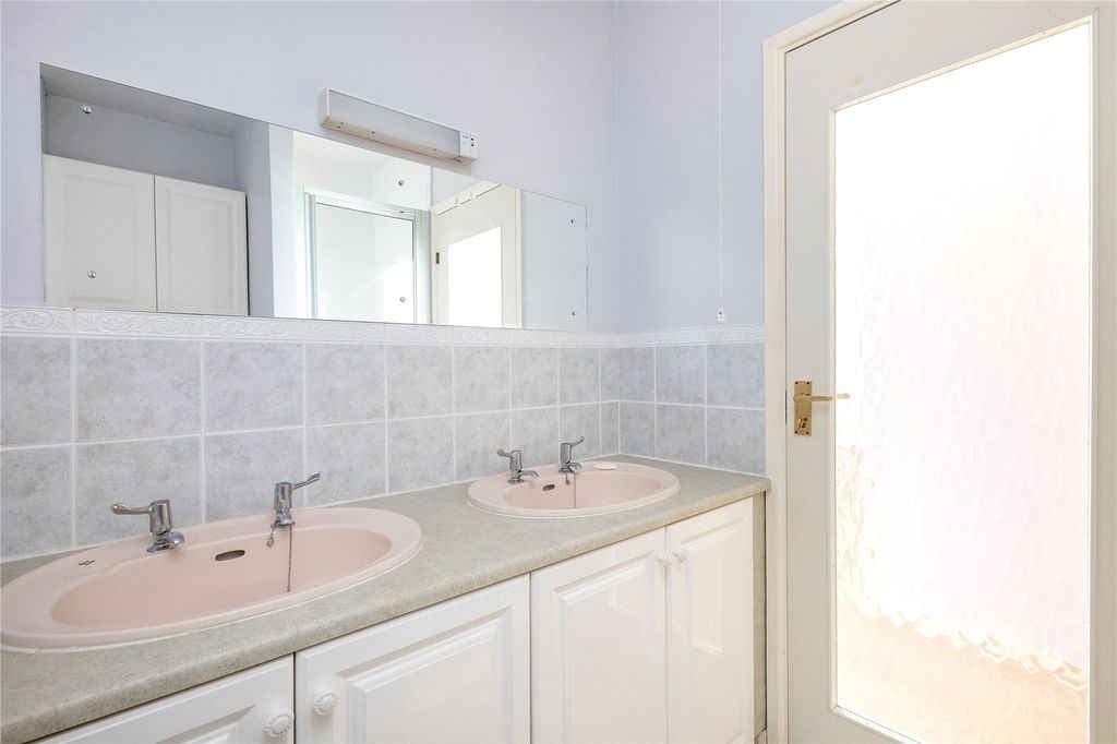 Property photo 3 of 12 Picture No. 22