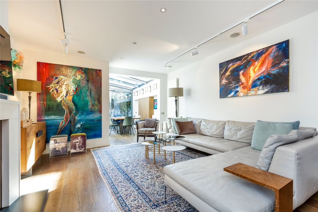 Property photo 3 of 18 Reception Room