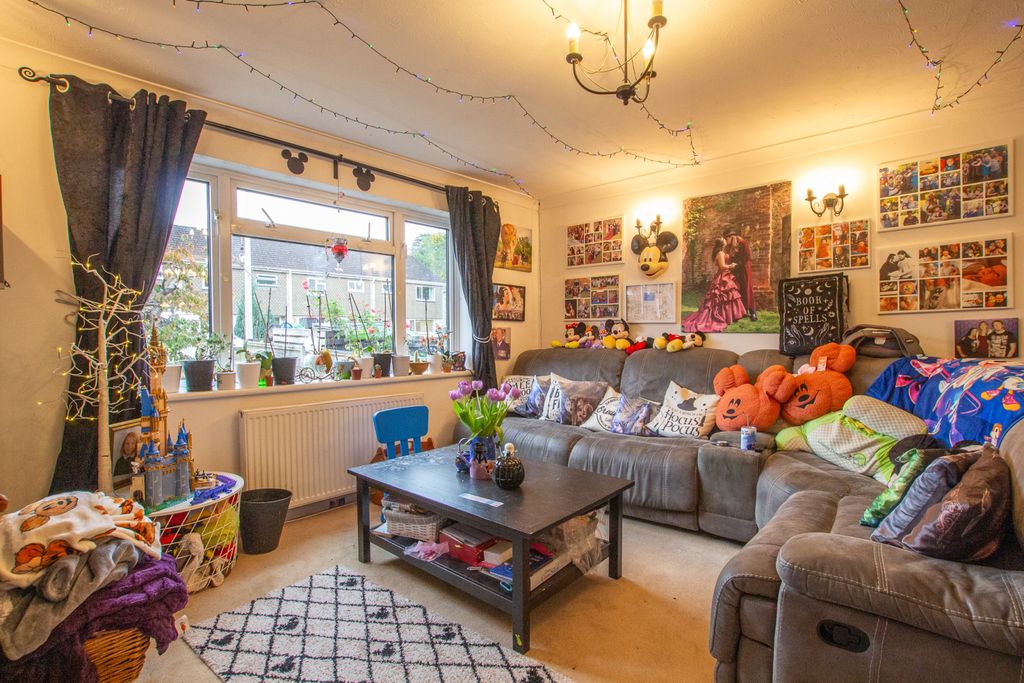 Property photo 2 of 15 Picture No. 16