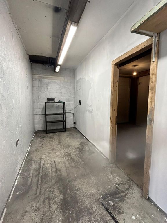 Property photo 3 of 6 6