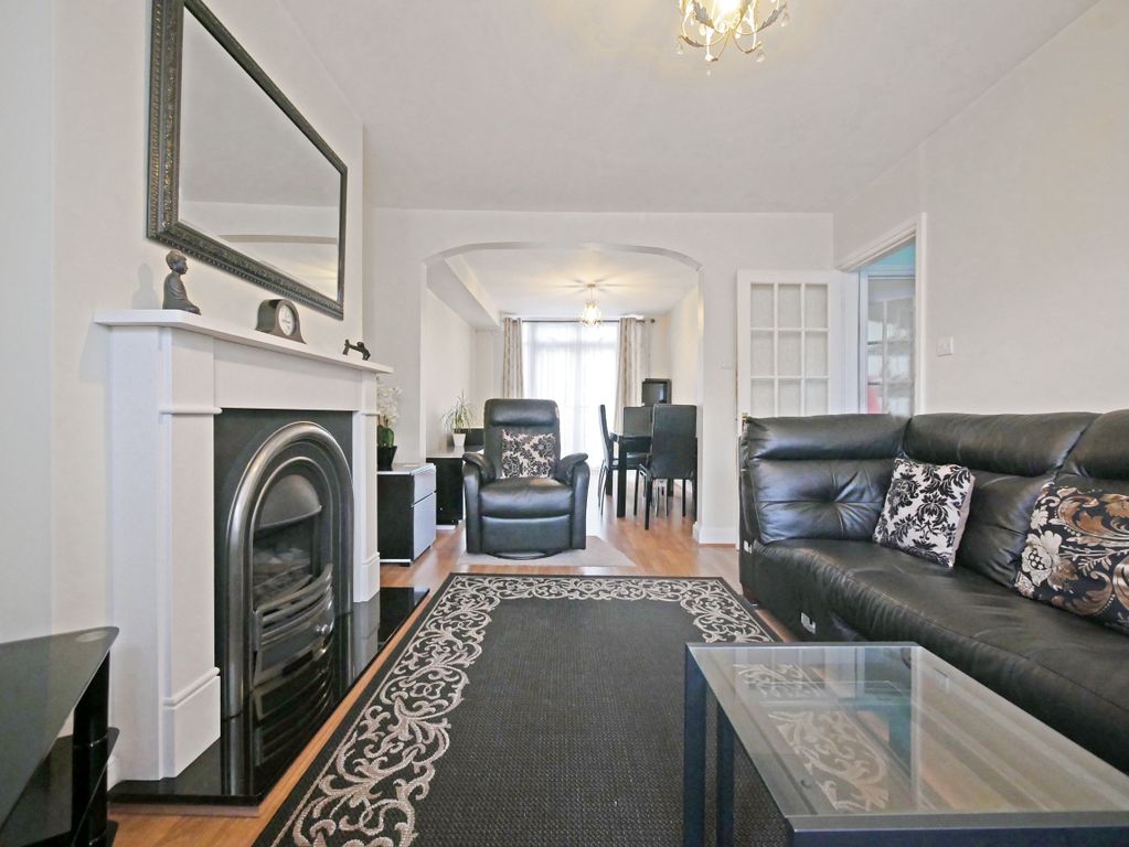 Property photo 2 of 11