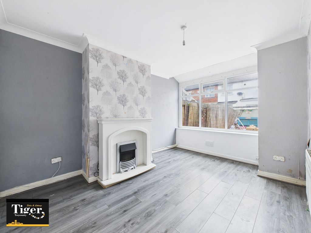 Property photo 2 of 10 Cam03440G0-Pr0441-Still005