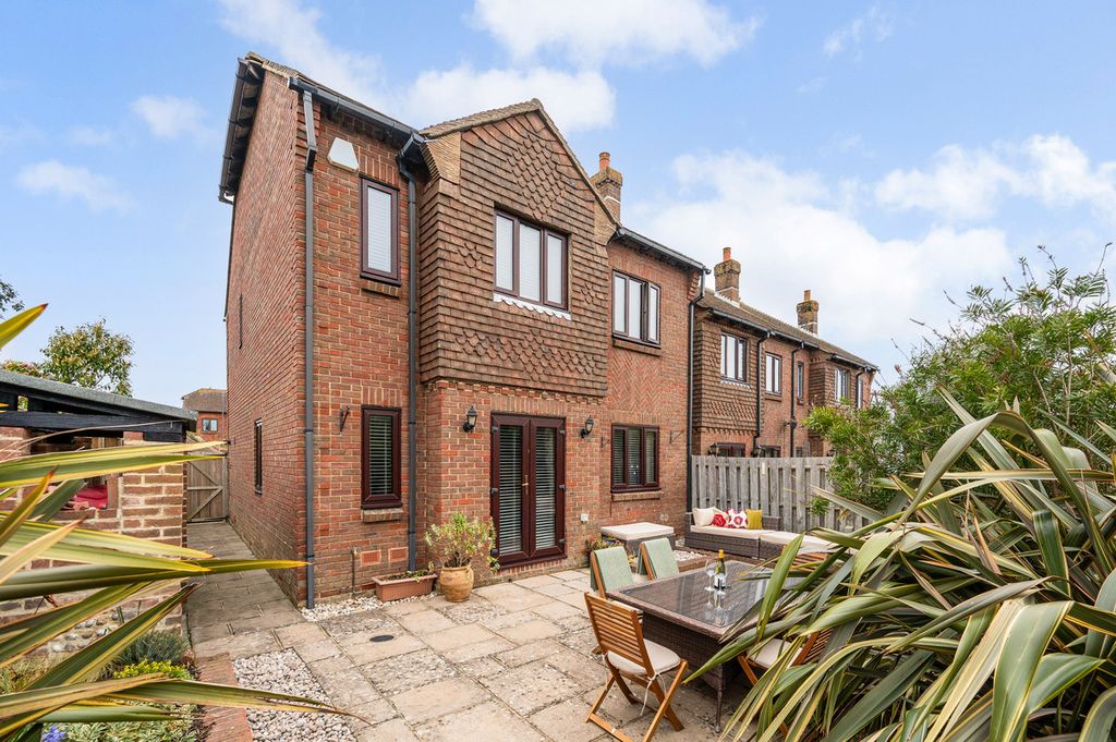 Property photo 1 of 39