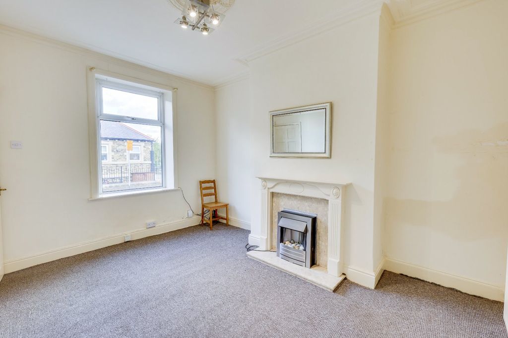 Property photo 2 of 13 Picture No. 15