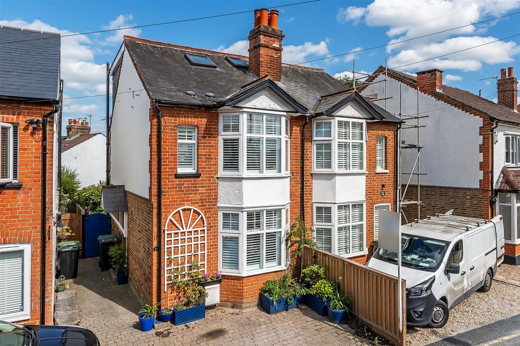 Property photo 1 of 23 11-Rectory-Lane-24.Jpg