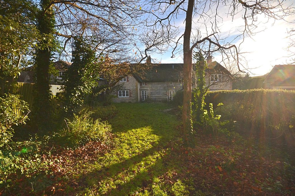 Property photo 3 of 33 0025 (2).Png