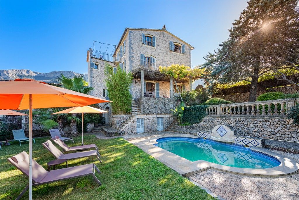 Property photo 1 of 20 Exterior And Pool