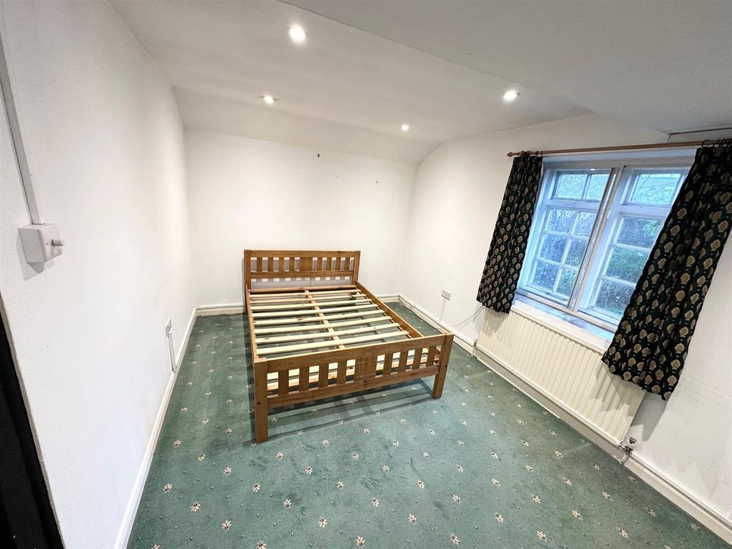 Property photo 3 of 12 B1.Jpg