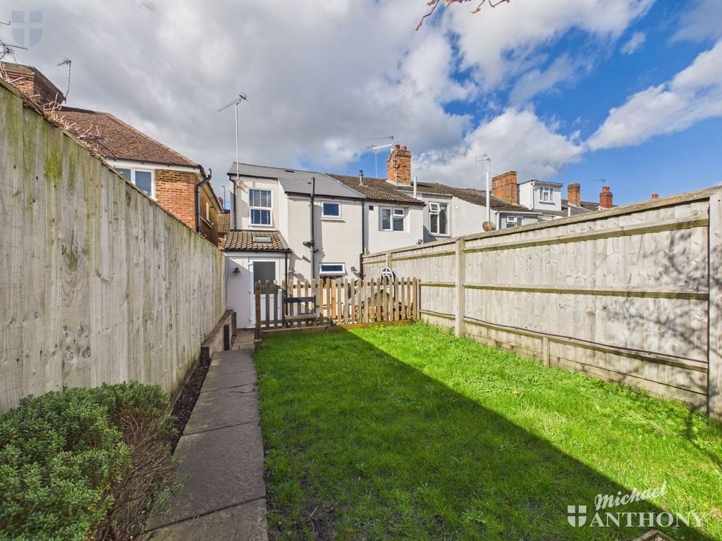 Property photo 3 of 16 Cam03852G0-Pr0589-Still021