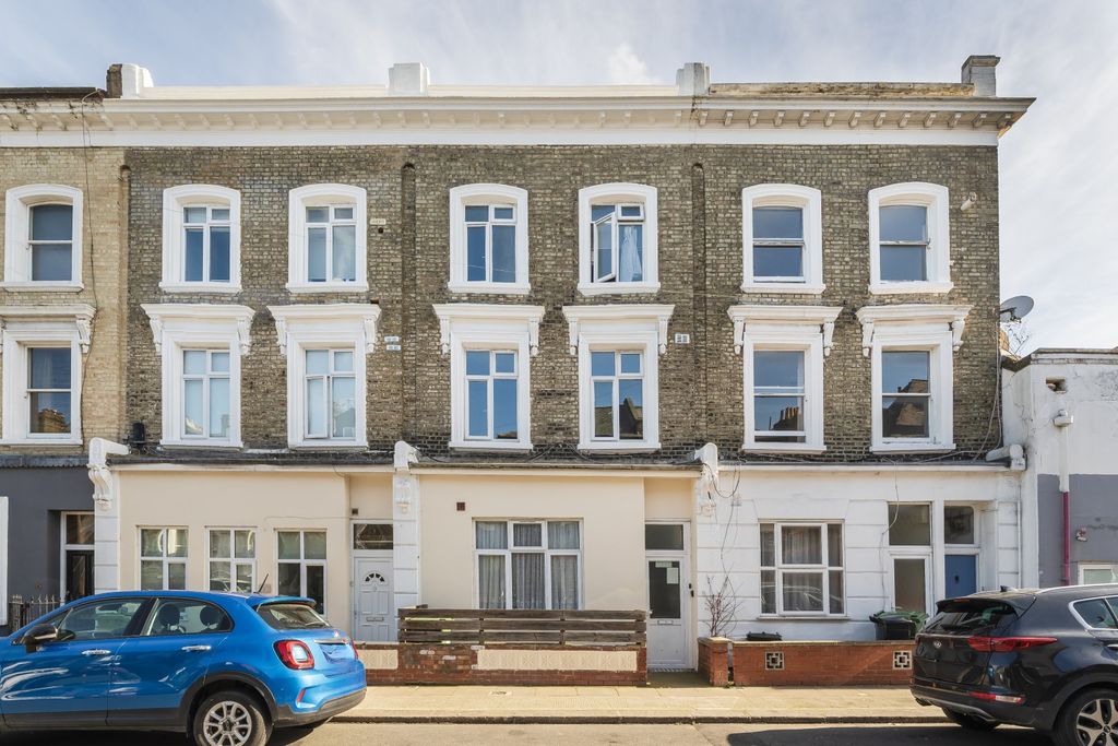 Property photo 1 of 12