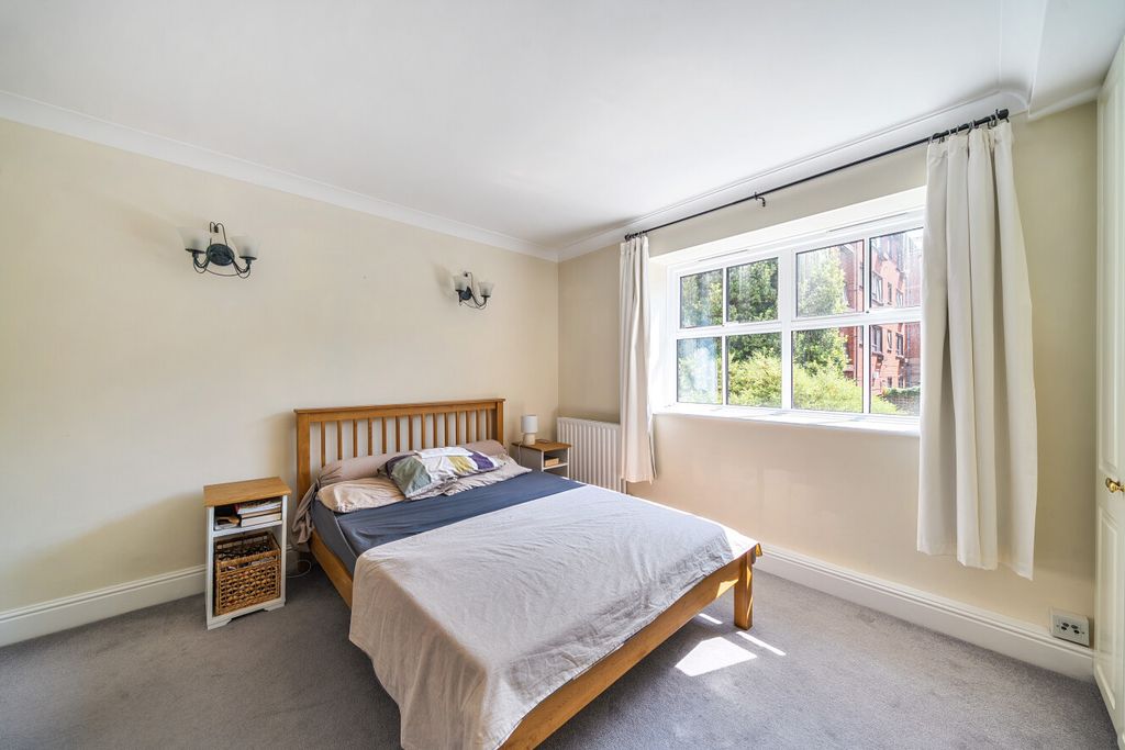Property photo 2 of 12 1503712-7-6A7Dcaa...