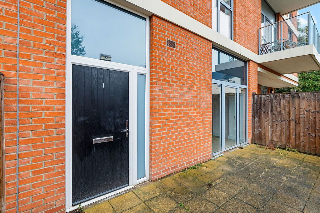 Property photo 1 of 6