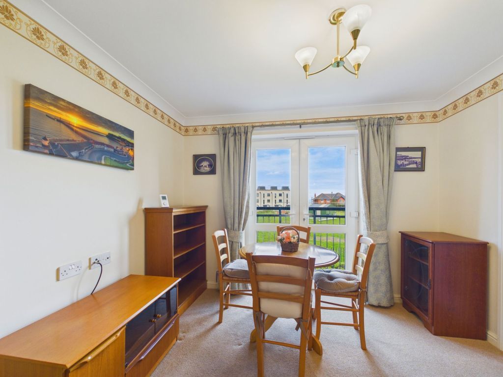 Property photo 3 of 12