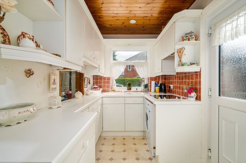 Property photo 2 of 24