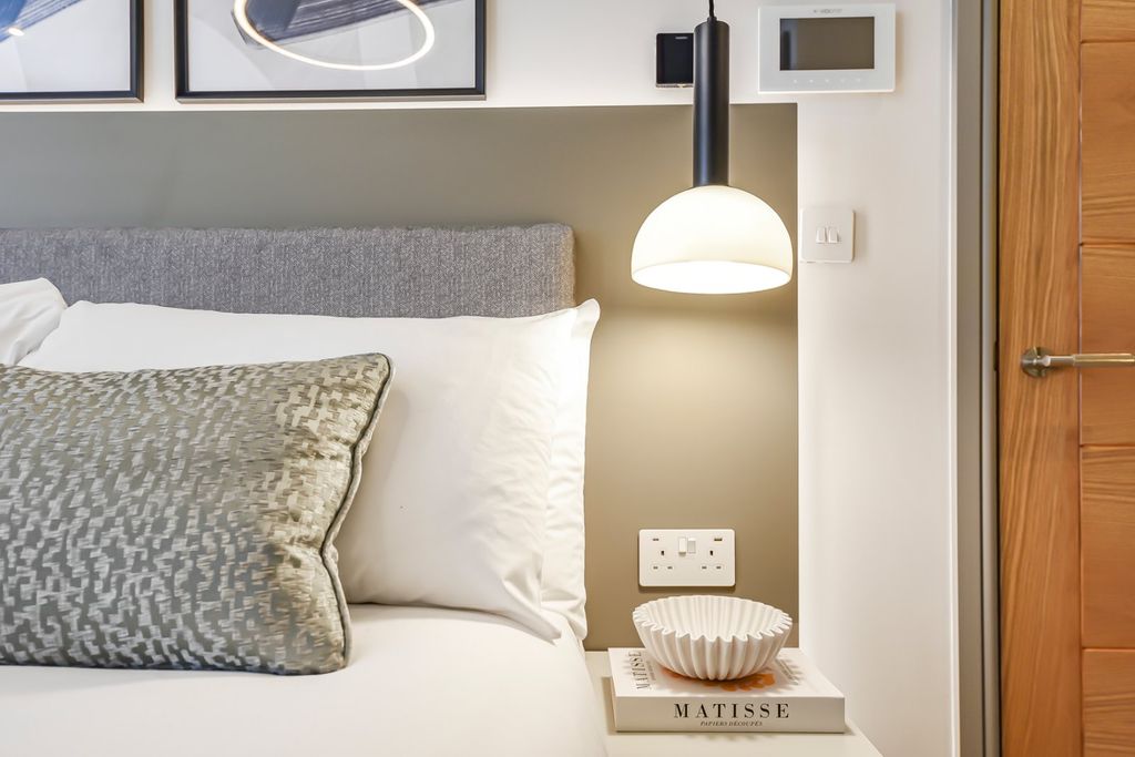 Property photo 2 of 20