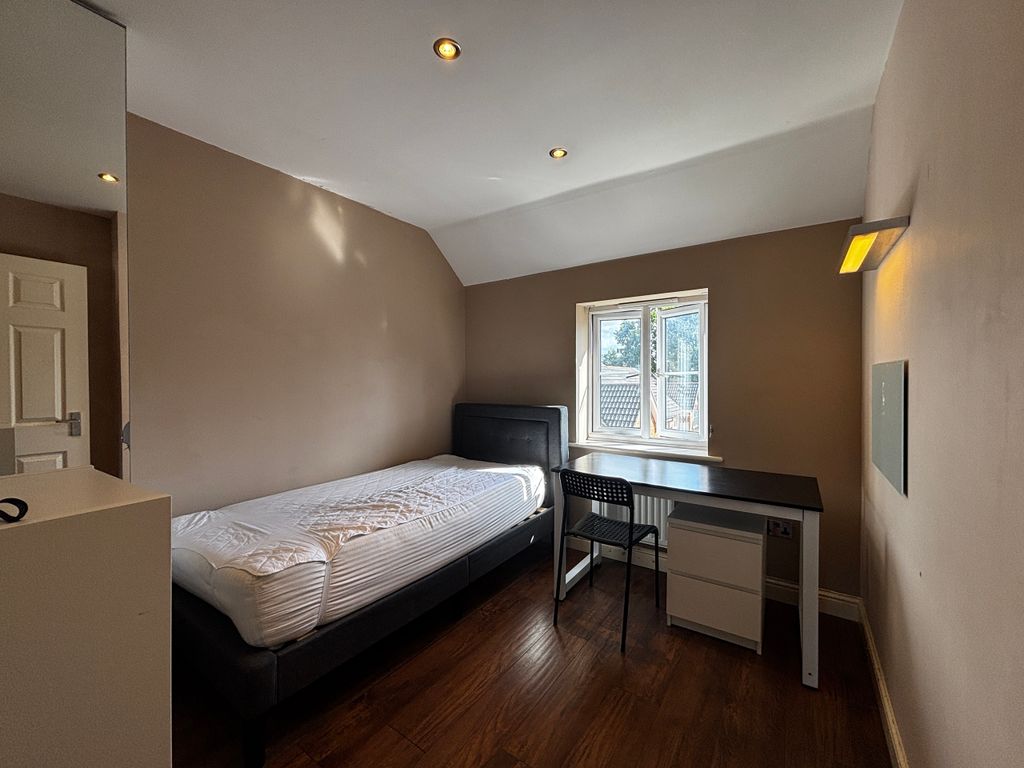 Property photo 3 of 13 Img_2209.Jpg