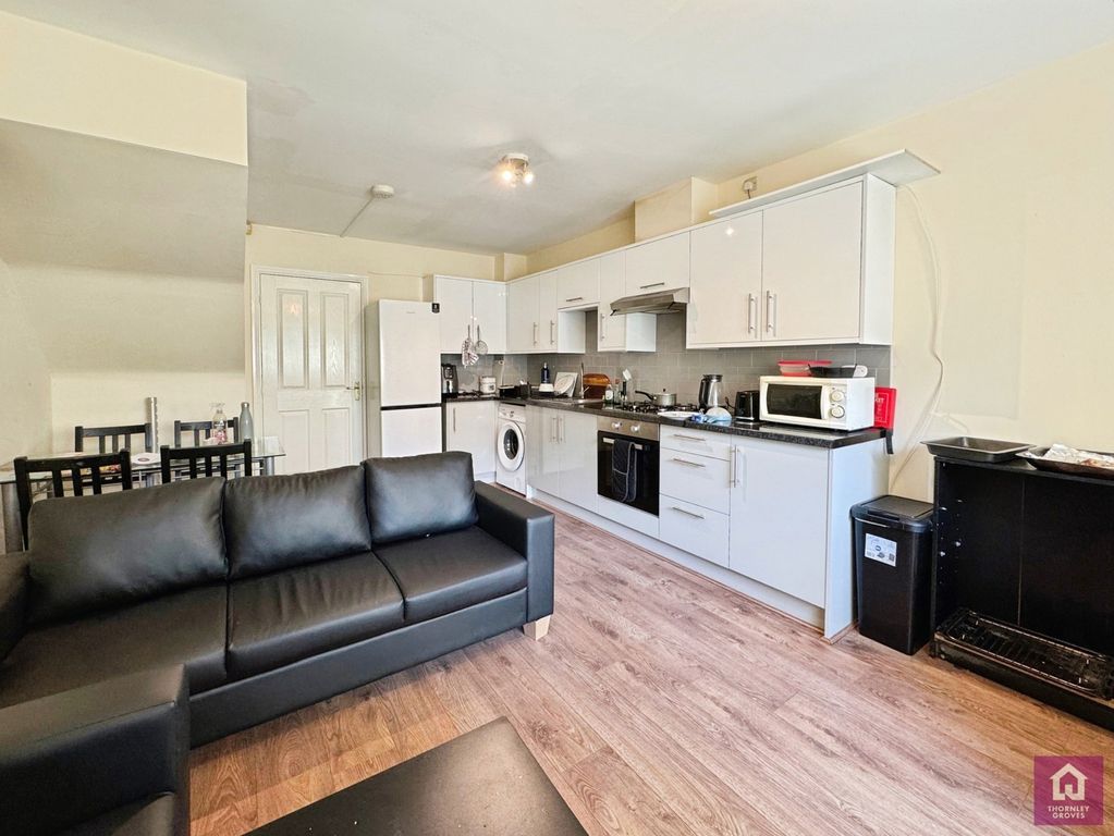 Property photo 3 of 19 Pbox-Img.Jpg