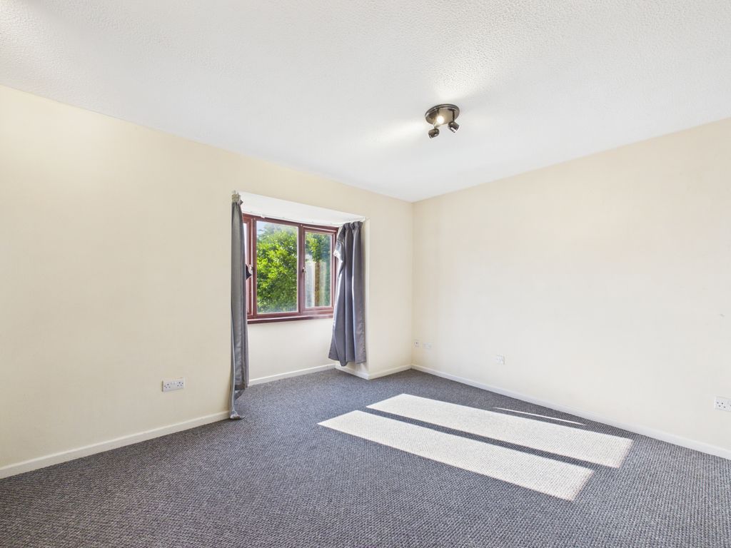 Property photo 3 of 12 Cam04395G0-Pr0074-Still004