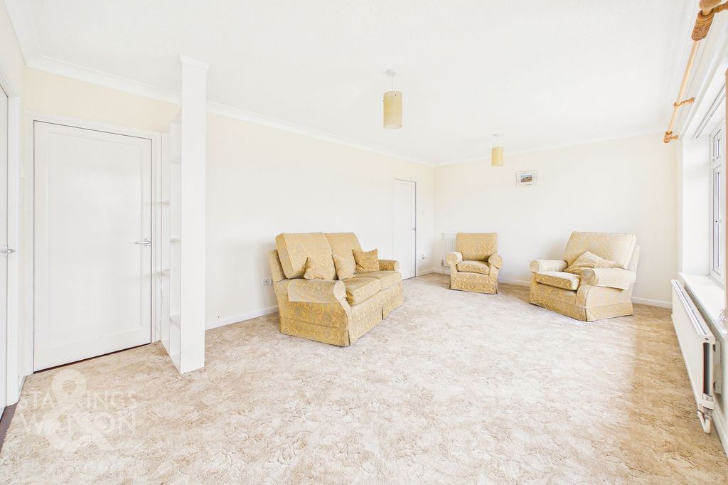 Property photo 3 of 19