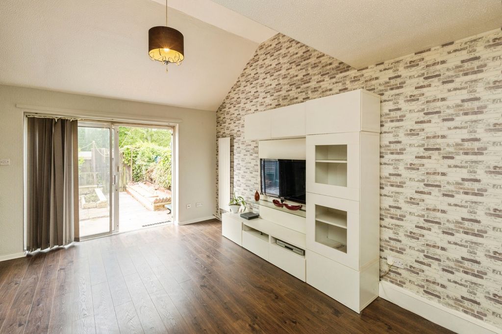 Property photo 3 of 14 Pbox-Img.Jpg