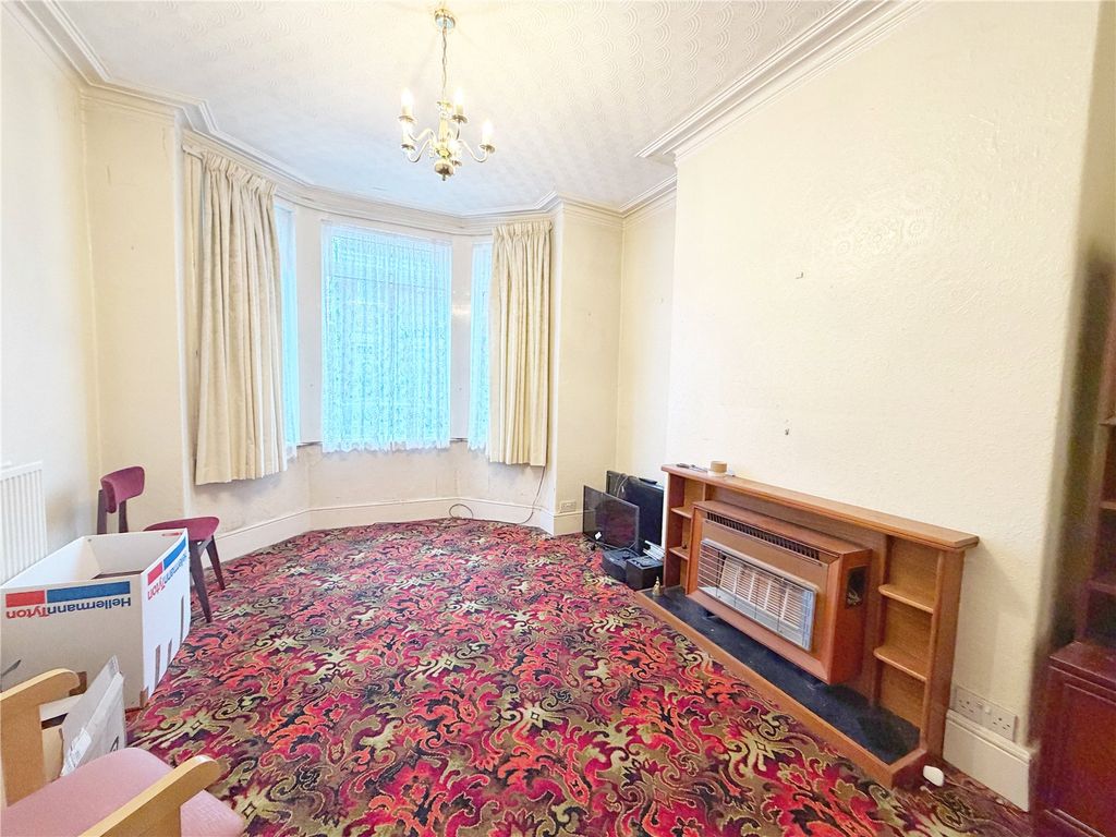 Property photo 3 of 20 Picture No. 05