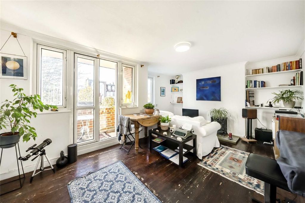 Property photo 1 of 11