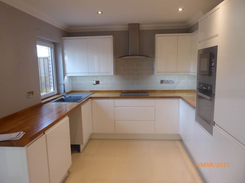 Property photo 2 of 5 P1230094