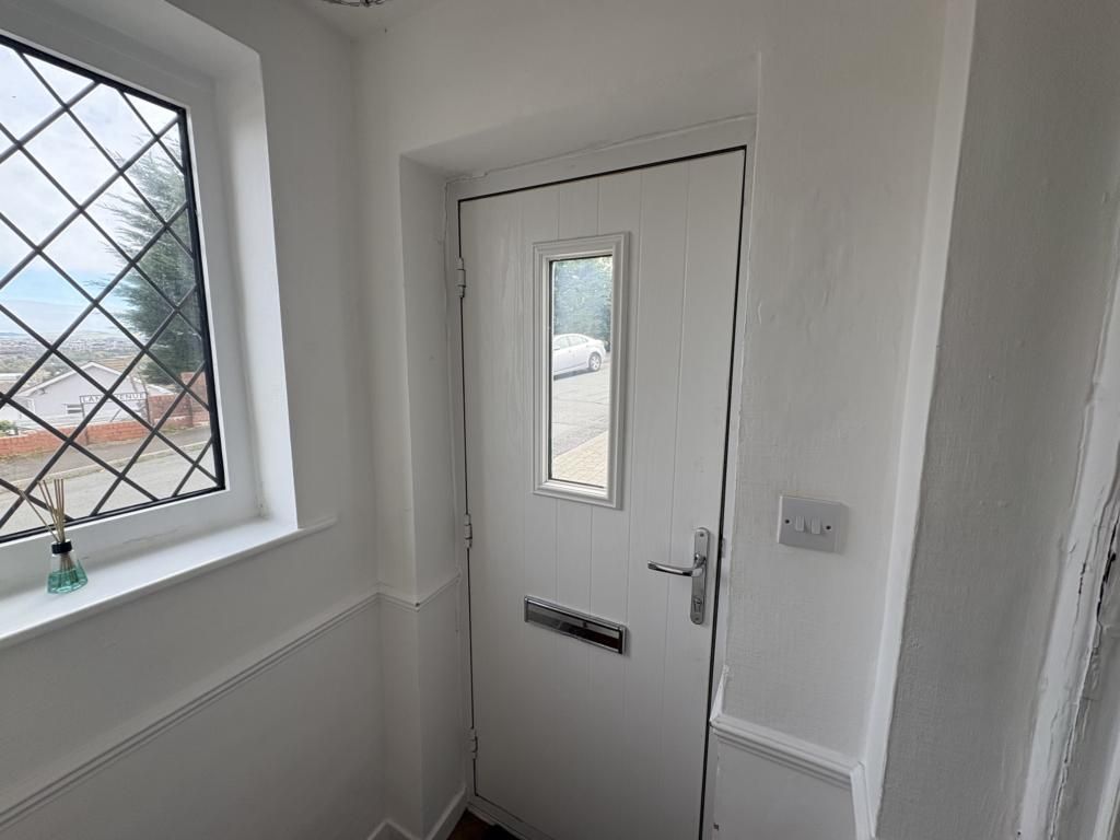 Property photo 2 of 9 Entrance Porch