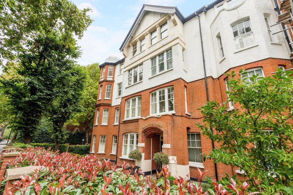 Property photo 3 of 12 External